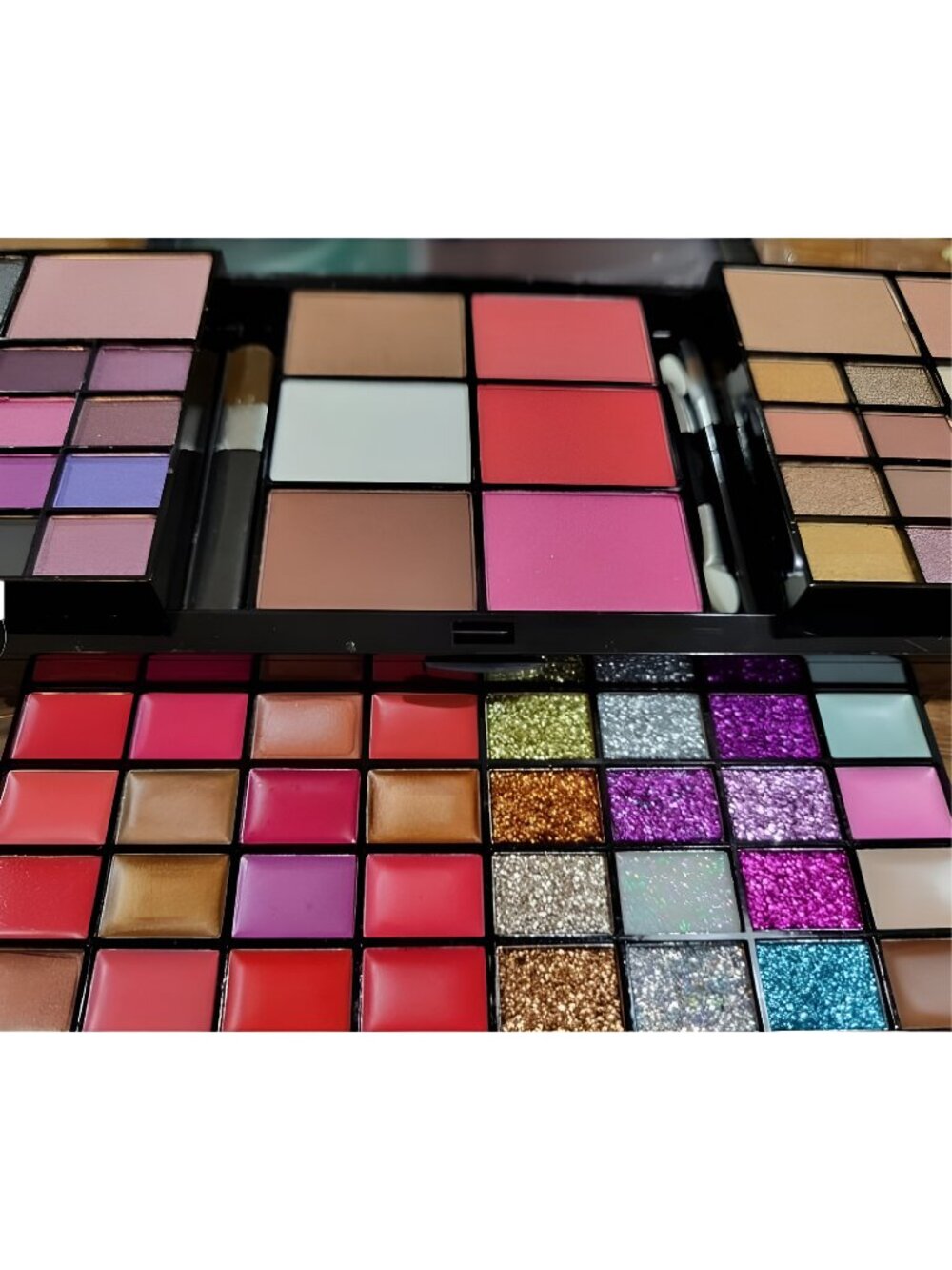 All In One Makeup Gift Kit Ultimate Color Combination - Picture 1 of 3